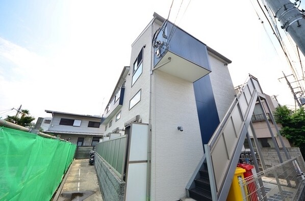 メゾンショウエイの物件外観写真